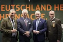 Rund 400 Gäste besuchten den Parlamentarischen Abend des ländlichen Raums in Berlin. Bundeslandwirtschaftsminister Alois Rainer eröffnete die Veranstaltung, bei der Wolfs
