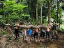 🐍 伝説の「蛇の男爵夫人」—— 7メートル超の巨大pythonが教えてくれること

皆さん、こんにちは

今朝、インドネシア・南スラウェシから驚くべきニュースが飛び込んできました。なんと7.22メートル、体重96.5キログラムという途方もない大きさのメスの網模様ニシキヘビ（Malayopython reticulatus）が、2026年