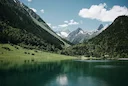 Chasse dans les PYRÉNÉES: Caractéristiques géographiques, démographie des chasseurs, traditions et espèces typiques

Les Pyrénées, chaîne montagneuse frontalière entre la