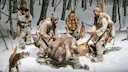 私はシバイヌと一緒に鹿狩りに行くのが好きです。シバイヌは、日本原産の優れた狩猟犬種で、日本の森林や山岳地帯での狩猟に最適です。

シバイヌの鋭い嗅覚と俊敏な動きは、鹿の居場所を特定し、追跡するのに役立ちます。私たちは山地や森林の中を探索し、鹿の気配を辿ります。シバイヌは、リードを引っ張ったり、聞き分けのある声で指示を出したりすることで、私