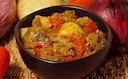 Тушеная казарка с овощами по-домашнему

Казарка – 1 тушка; зеленый сладкий перец – 5 штук; морковь – 1 штука; томаты – 5 штук; лук – 3 штуки; масло подсолнечное; перец мо