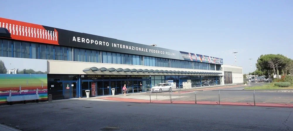 Wolves Force Shutdown of Italy's Rimini Airport, Halting All Flights for Safety