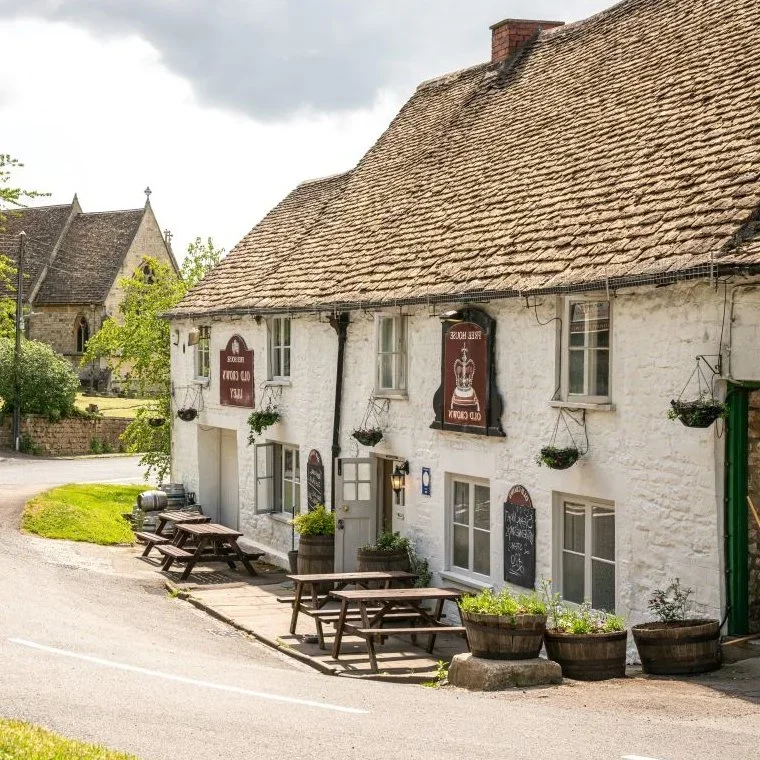 Rural UK Pubs Warn of Collapse as Labour Pushes Trail Hunting Ban