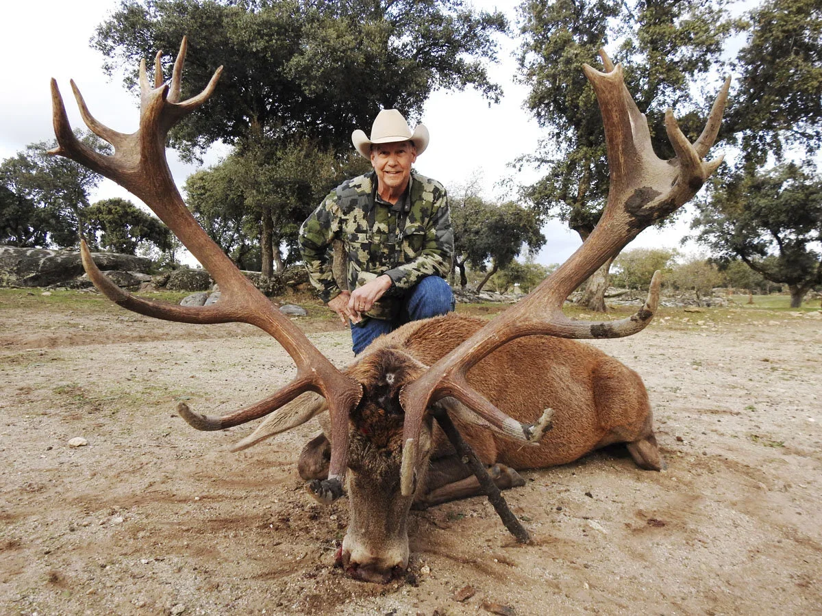 Jagd im Val-de-Travers (Kanton Neuenburg, Schweiz): Geografische Besonderheiten, Jagdmethoden, Wildbestände, Jagdzeiten,…