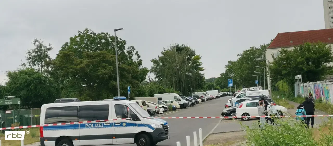 Lebensgefahr in Neukölln: Magnetangler ziehen Handgranaten aus dem Kanal