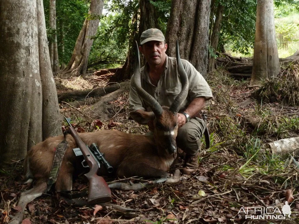 Hunting in Moyen-Ogooué, Gabon: Clubs and Laws, Geography and Demographics, Demographic and Cultural Features of Regions 