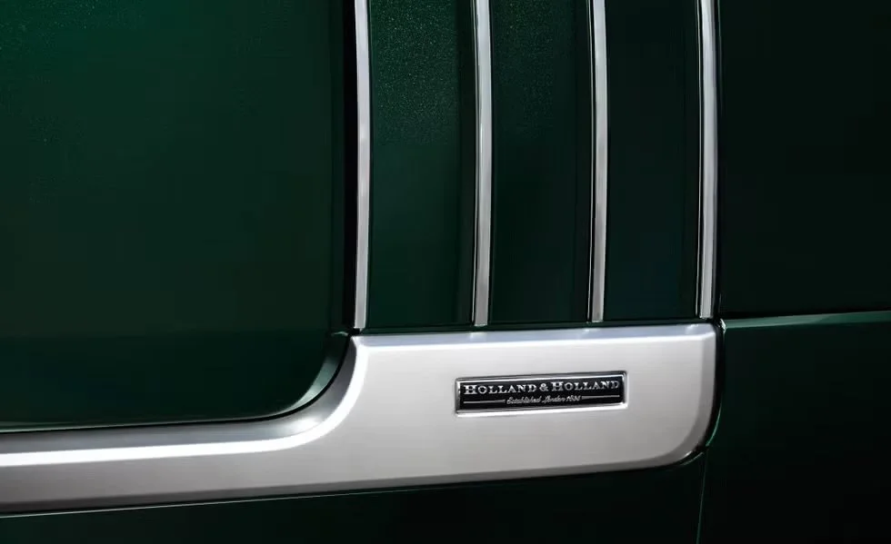 The Land Rover Range Rover Holland & Holland Edition 2016: A Sanctuary for the Discerning hunting Enthusiast