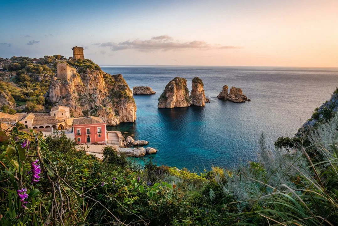 Hunting in Sicily: Clubs, Laws and Legislation, Communities and Demographics. Discovering Natural Treasures and Hunting Traditions
Sicily, with its diverse landscapes r