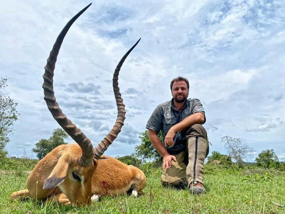 Hunting in Buliisa, Uganda: Geography and Natural Features, Hunting Demographics, and Game Species Diversity (Part II)
Hunting Animals in Buliisa
Buliisa is home to a r