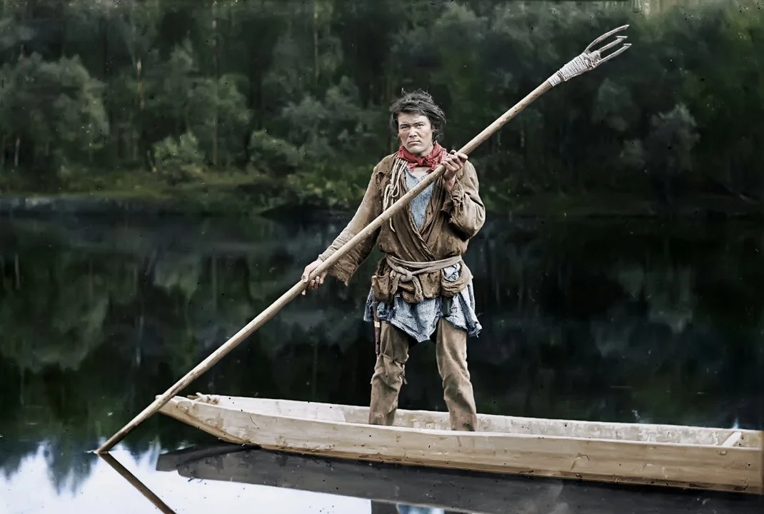 A fisherman with a spear. Mansi, Sverdlovsk Region, Verkhotursky District, 1908. Author: I. K. Zelenov.

Photo from the album "The Kunstkamera Archive: Rites, Daily Life,