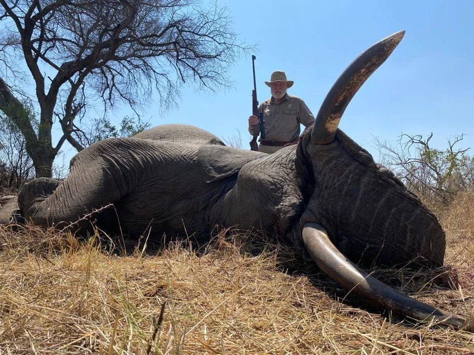 Hunting in Manicaland, Zimbabwe: Exploring Demographics, Associations, and Clubs of the Region