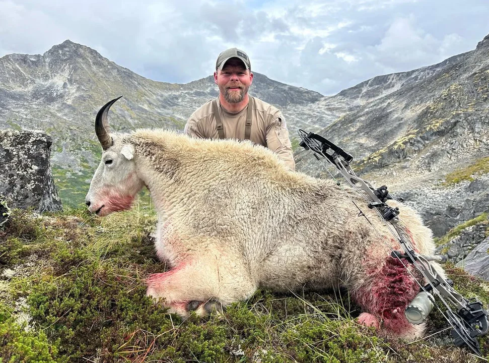 Aron Snyder — a legend in bow hunting and an expert on backcountry hunting gear in the US

Aron Snyder is one of the most recognizable hunting bloggers in the US, special
