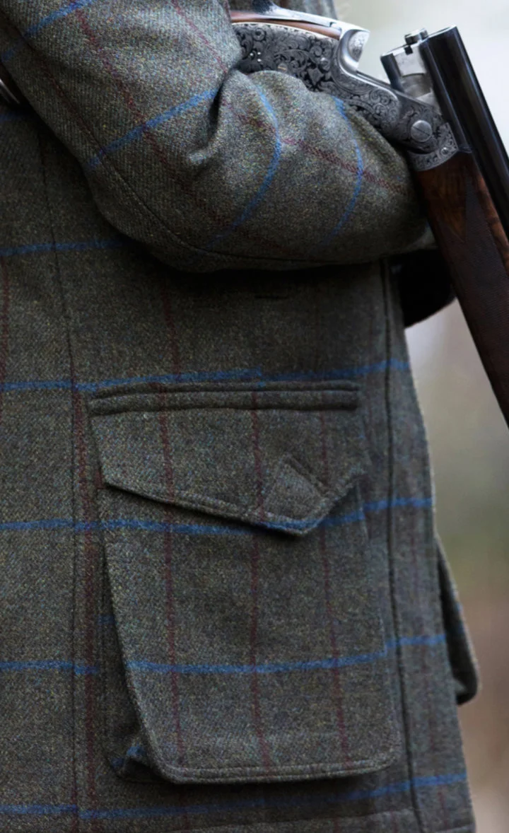 Né dans la campagne écossaise au début du 18ème siècle, tweed est complètement intrinsèque à son environnement, avec une histoire qui parle autant aux ouvriers agricoles britanniques qu'aux gardes-chasse