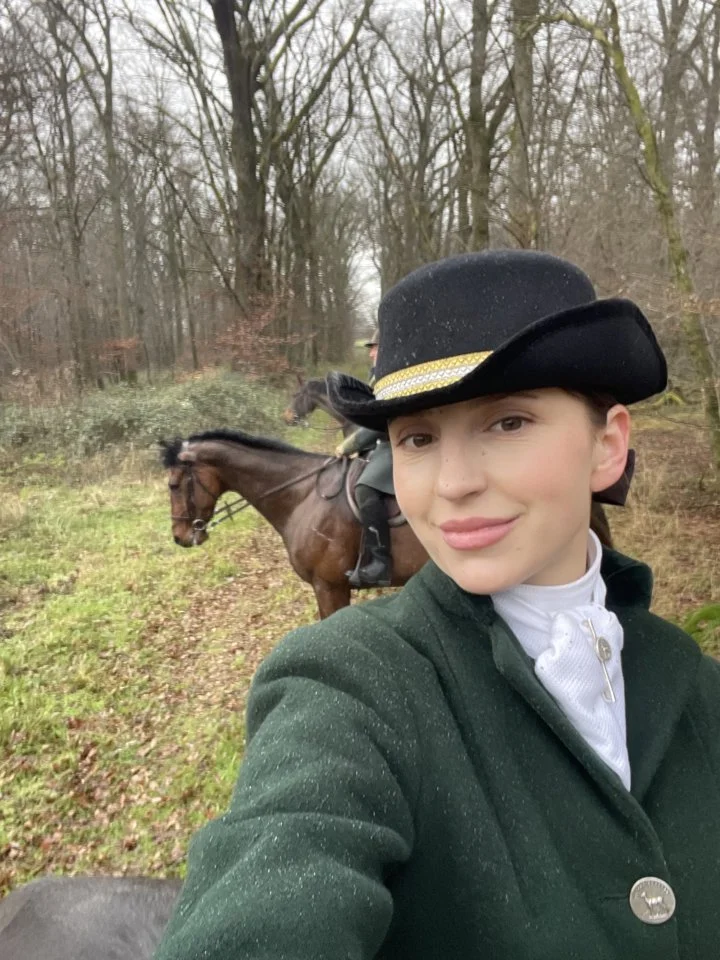 Six heures à cheval.