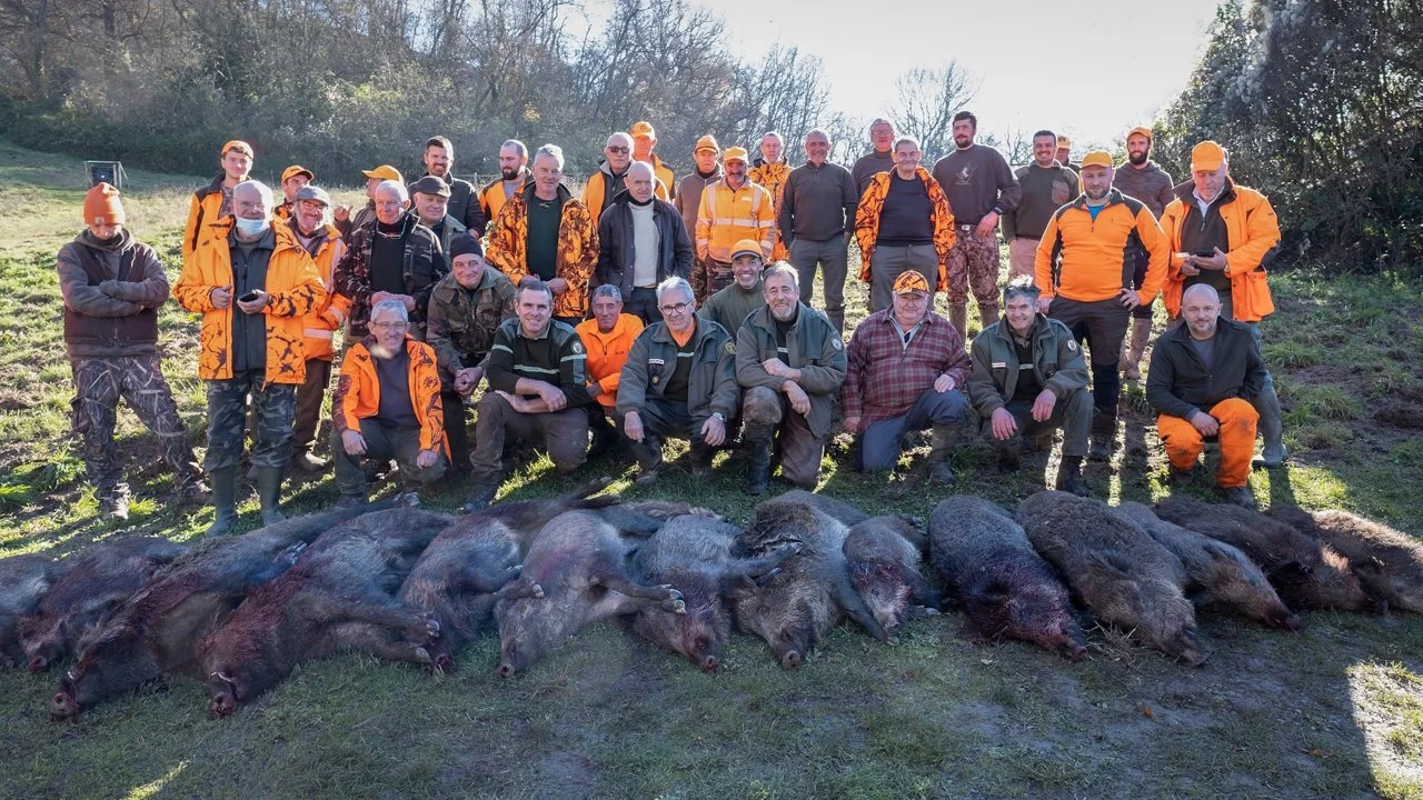 Die Jagd im Raum Leibnitz: Topographie, Jäger, Wildarten, Techniken, Rahmenbedingungen, Zeitfenster, Gruppen, Traditionen, Besonderheiten         