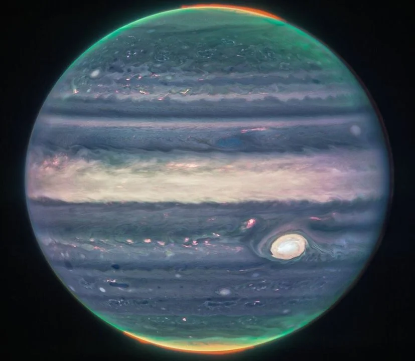 James Webb: Space telescope reveals 'incredible' Jupiter views

The world's largest and most powerful space telescope has revealed unprecedented views of Jupiter.

The Ja