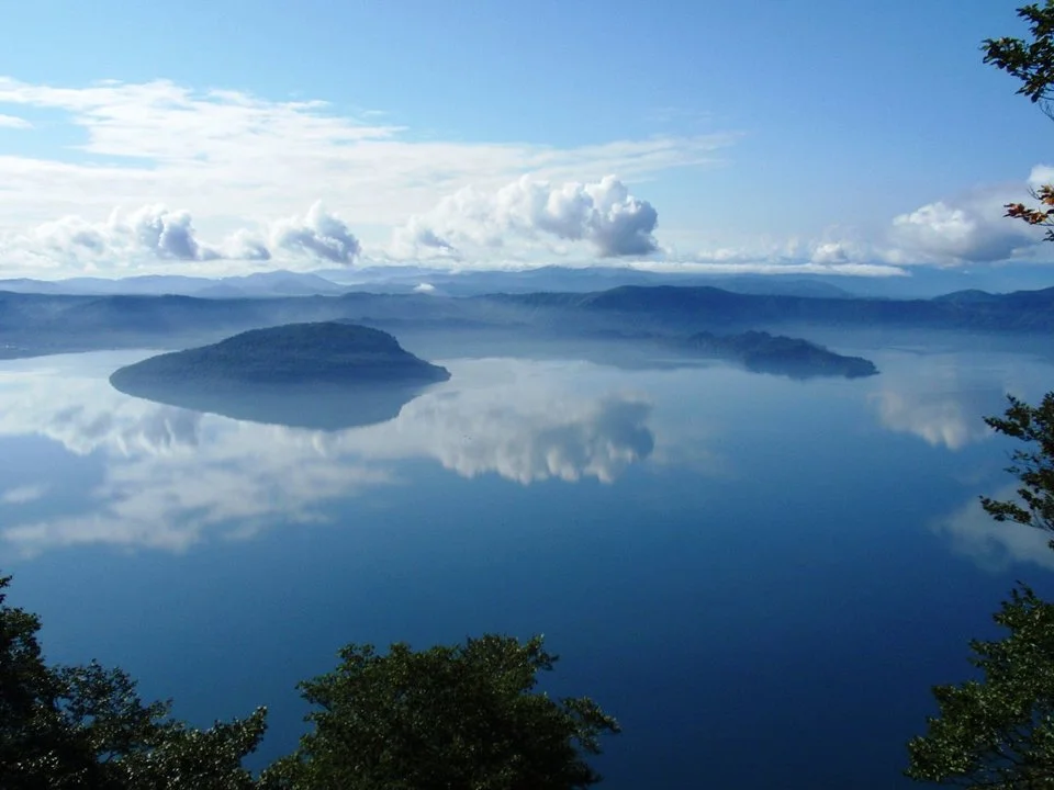 U Japanu postoji jezero Ikeda. Prema japanskim vjerovanjima, u dubinama rezervoara živi velika životinja nepoznatog porijekla koja voli rižinu votku. Stoga Japanci love o