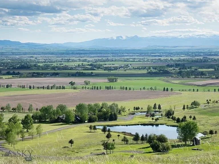 7980 Walker Rd, Bozeman, MT 59715
$78,912,000 • 4 beds • 5 baths • 3,553 sqft
Located just minutes from the heart of Bozeman, Montana Running Elk Ranch is the most notab